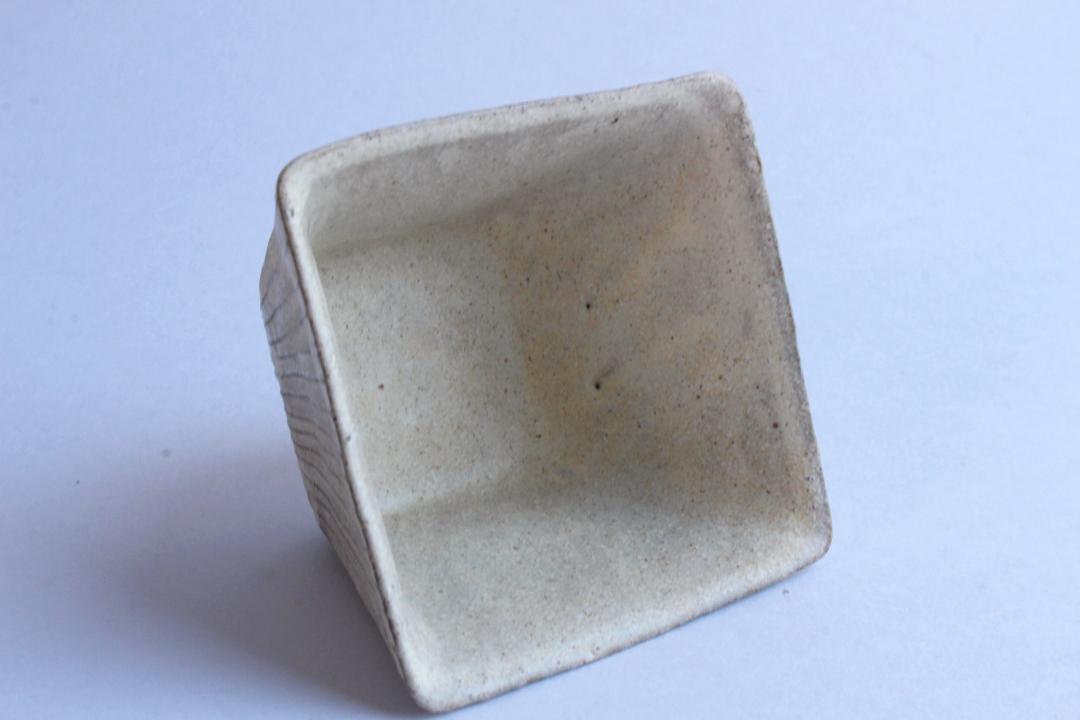 鈴木進　粉引線紋角鉢の画像