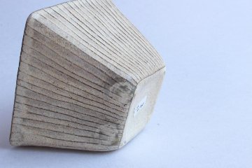 鈴木進　粉引線紋角鉢の画像
