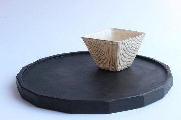 鈴木進　粉引線紋角鉢の画像