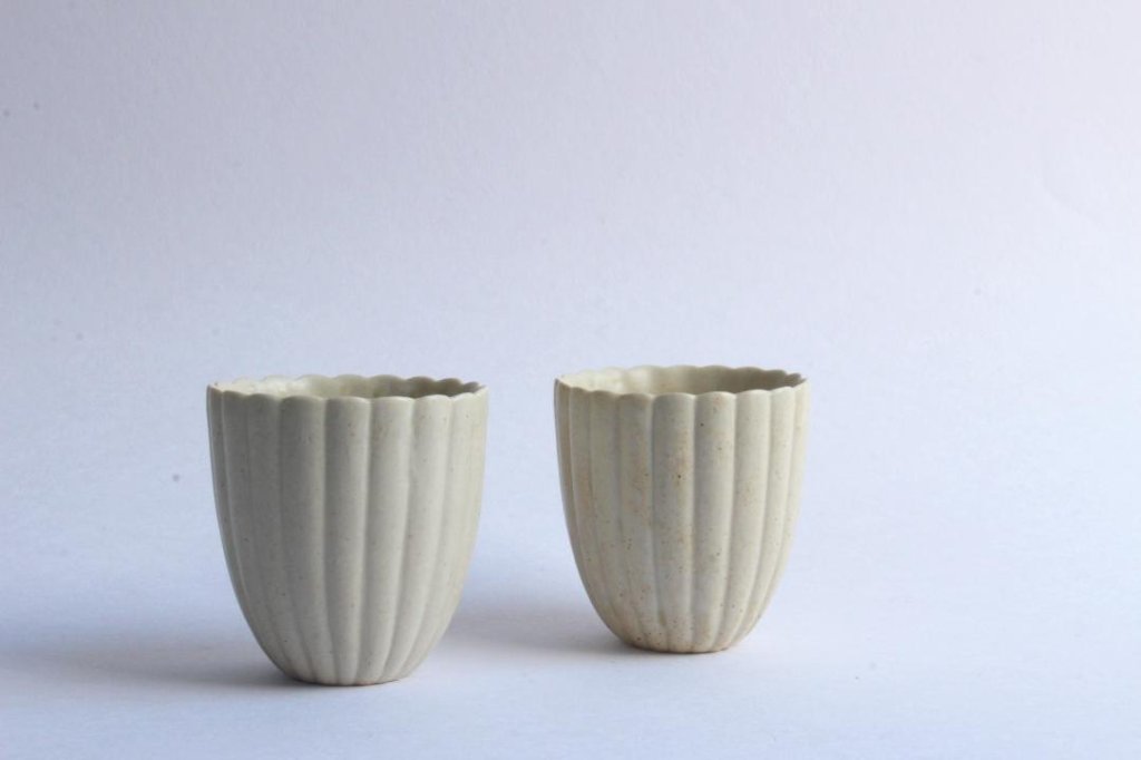 鈴木　進　松原灰釉輪花カップの画像