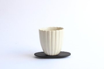 鈴木　進　松原灰釉輪花カップの画像