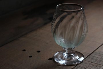 山崎雄一　薄荷脚付きグラス　チューリップ型の画像