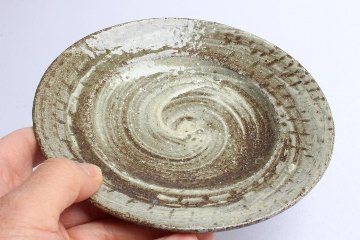 西川真衣　５寸皿　刷毛目とびかんなの画像
