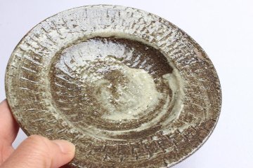 西川真衣　５寸皿　刷毛目とびかんなの画像
