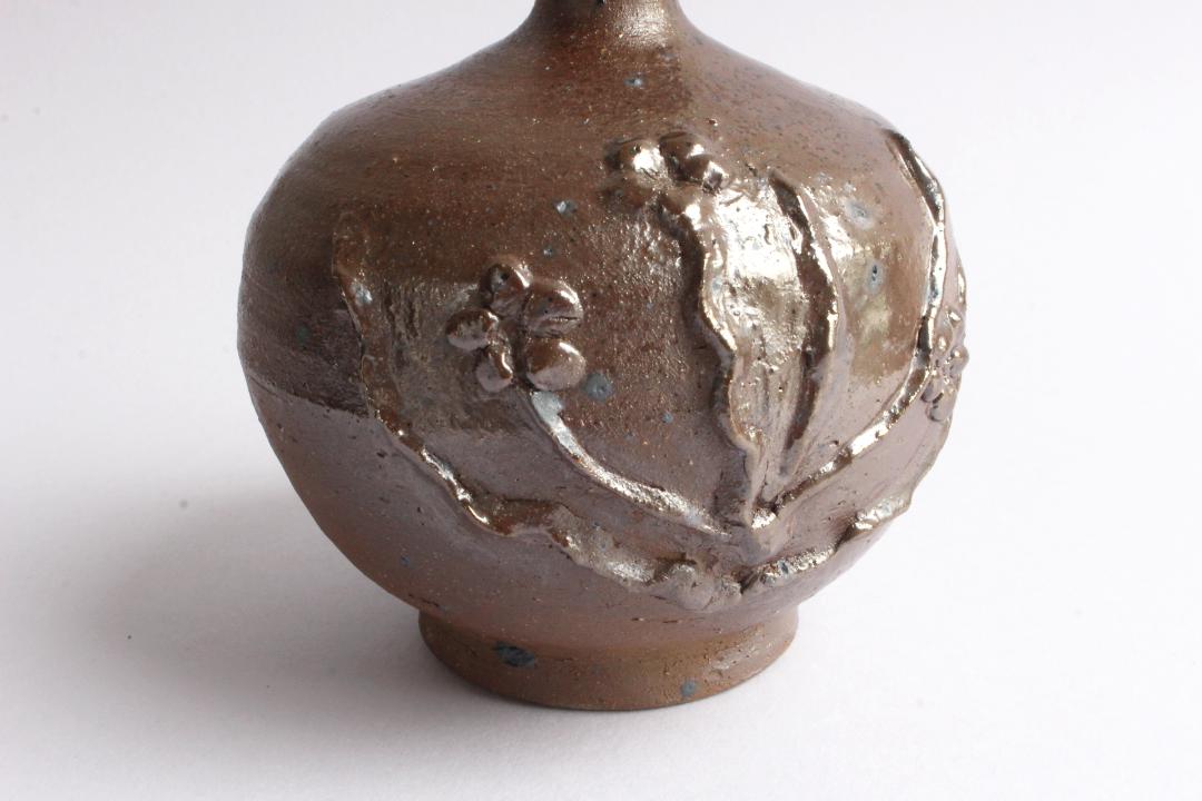 西川真衣　花入れ　焼締め　花の画像