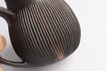 鈴木　進　金彩釉鎬ピッチャーの画像