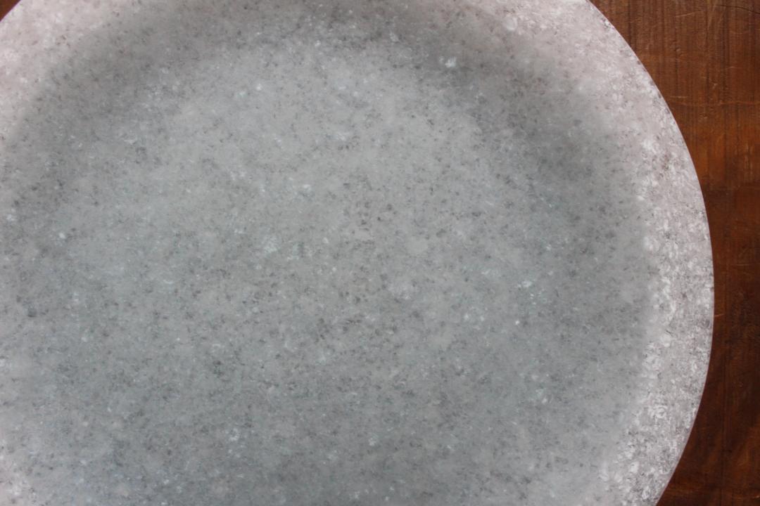 オオタ硝子研究室　【biocolor】リム皿M　ホワイト・グリーンの画像