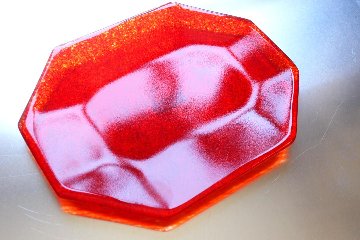 オオタ硝子研究室　【quiet】八角菓子皿　レッドの画像