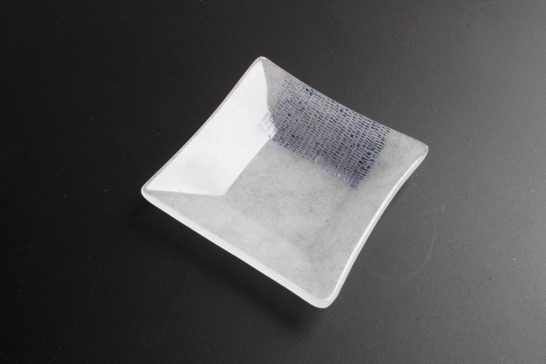 オオタ硝子研究室　点々四角小鉢の画像