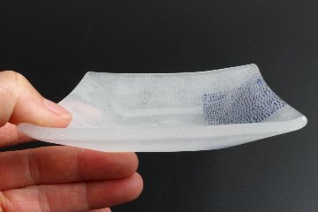 オオタ硝子研究室　点々四角小鉢の画像