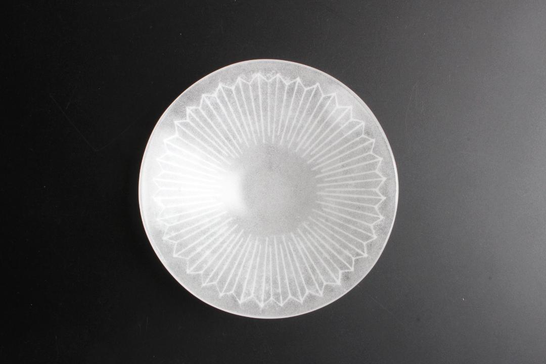 オオタ硝子研究室　矢羽根浅鉢の画像