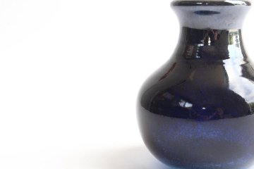 オオタ硝子研究室　花入れ　ネイビーの画像