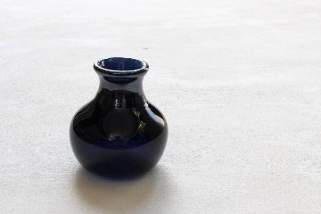 オオタ硝子研究室　花入れ　ネイビーの画像