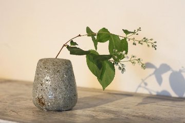 尾上　彩　一輪挿し　の画像