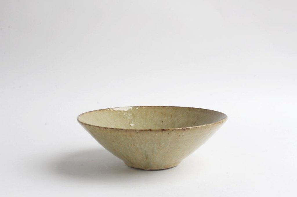 伊藤　豊　中鉢　粉引　淡黄の画像