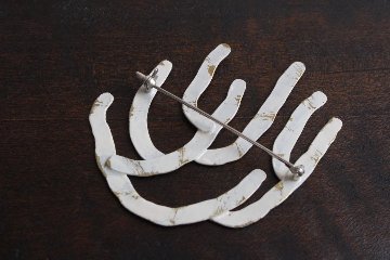小原聖子　ブローチ　WHITEの画像