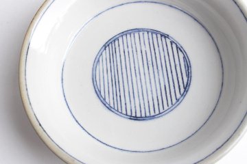 鈴木美佳子　１２ｃｍ小皿　線刻の画像