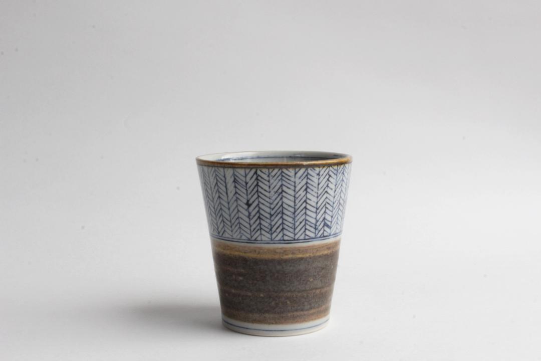 鈴木美佳子　ほそほそコップ　矢羽根（茶）の画像