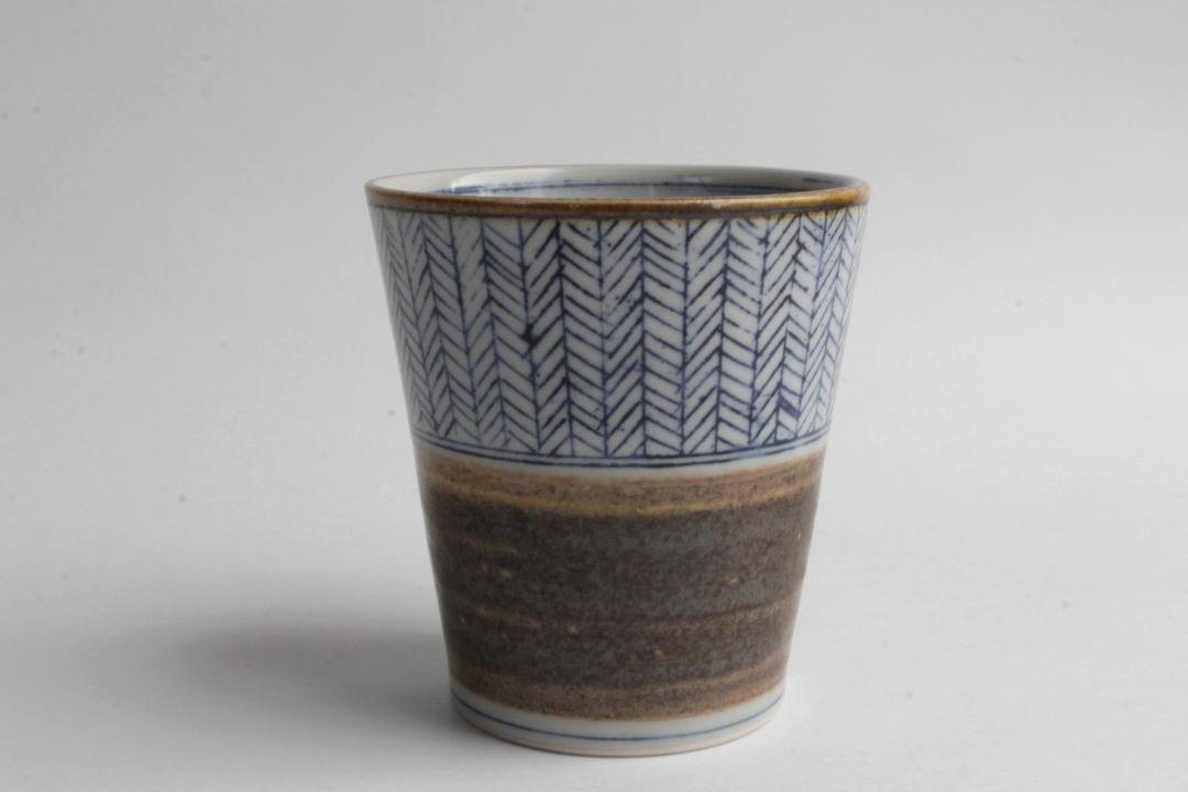 鈴木美佳子　ほそほそコップ　矢羽根（茶）の画像