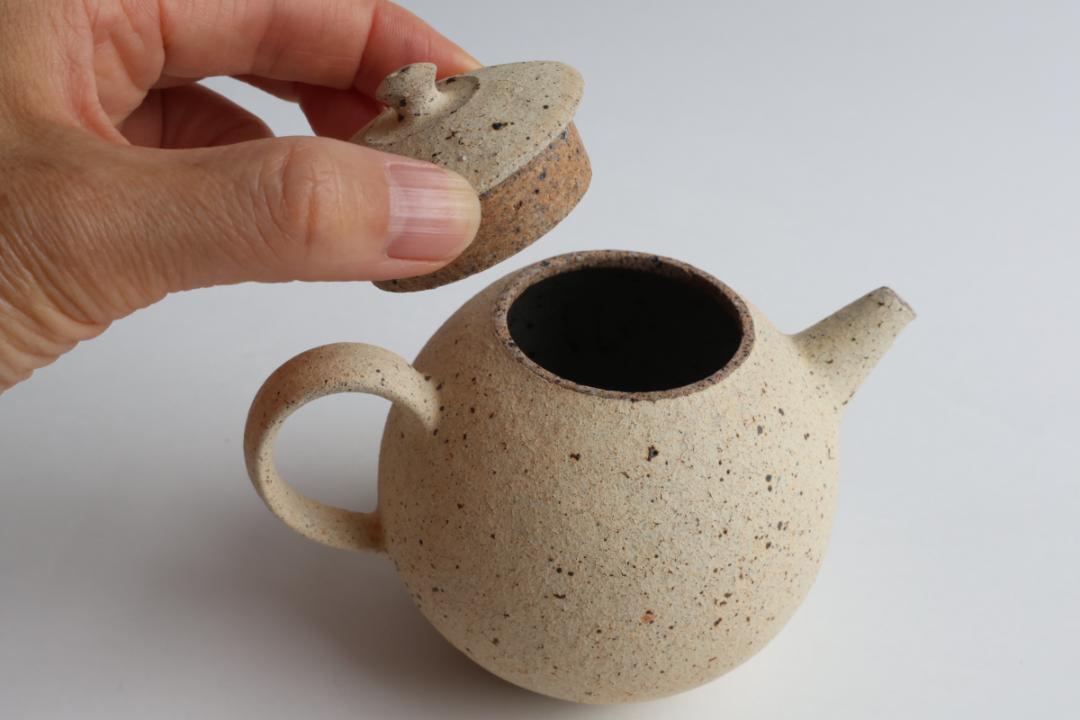 畑中　篤　荒化粧急須　中の画像