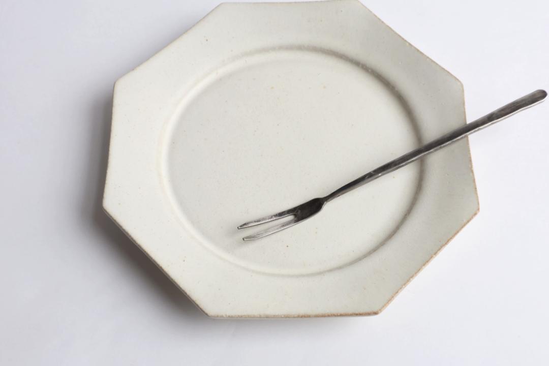 塚本友太　八角皿S　白の画像