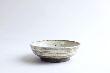 坪井俊憲　刷毛目粉引なます皿の画像