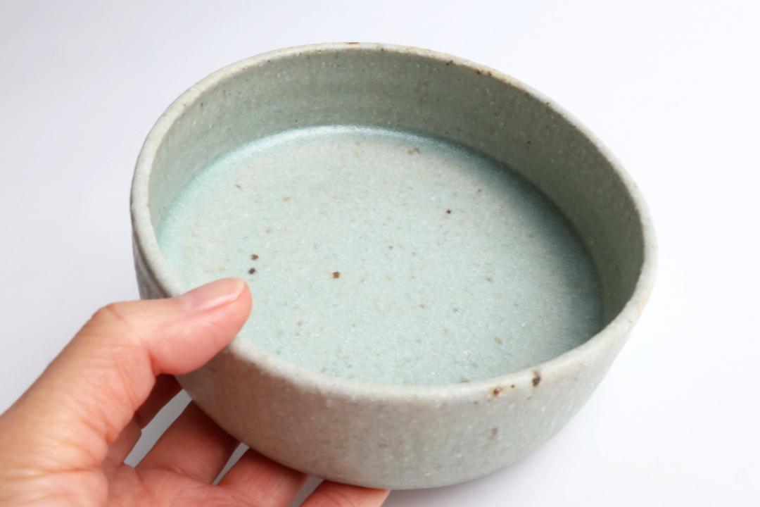 坪井俊憲　灰釉平鉢の画像
