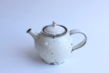 坪井俊憲　粉引ポットの画像