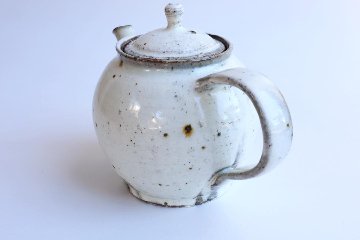 坪井俊憲　粉引ポットの画像