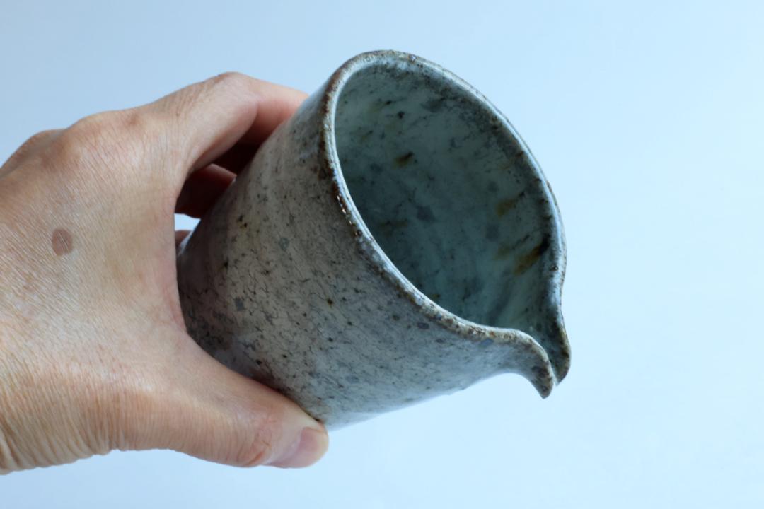 坪井俊憲　粉引筒片口の画像