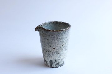 坪井俊憲　粉引筒片口の画像
