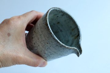 坪井俊憲　粉引筒片口の画像