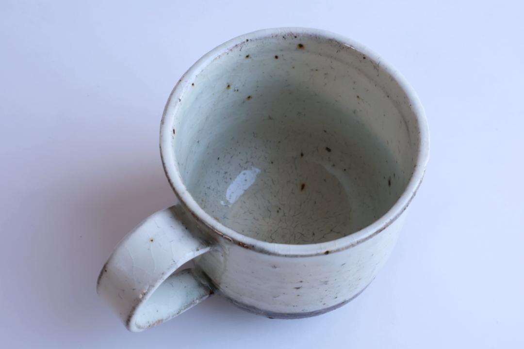 坪井俊憲　粉引手付きカップの画像