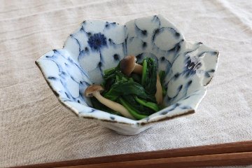 小峠貴美子　六弁稜花小鉢の画像