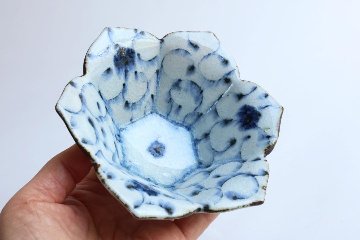 小峠貴美子　六弁稜花小鉢の画像