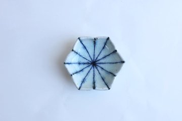 小峠貴美子　六弁稜花豆皿の画像