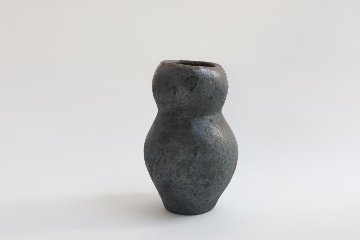 小峠貴美子　錆釉　花入れの画像