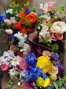 お祝い花束の画像