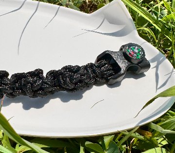 【肉球の防災ブレスレット】③黒×黒の画像