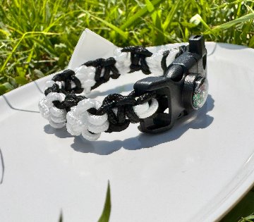 【肉球の防災ブレスレット】⑤黒×白肉球の画像