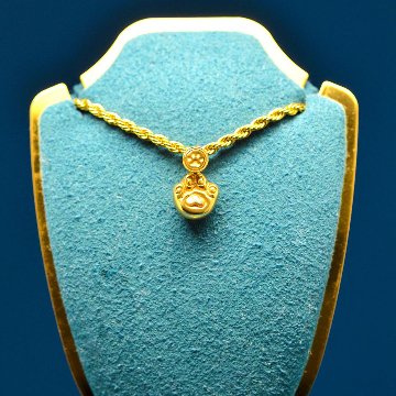 猫の肉球ペンダント｜子猫・母猫・父猫の3サイズ｜シルバー925｜家族のように選べるアクセサリーの画像