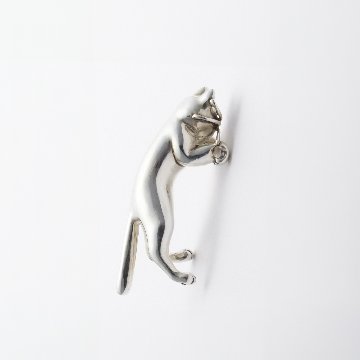 猫背の弟｜ブランコ遊びの猫ペンダント｜k18／silver925対応の画像