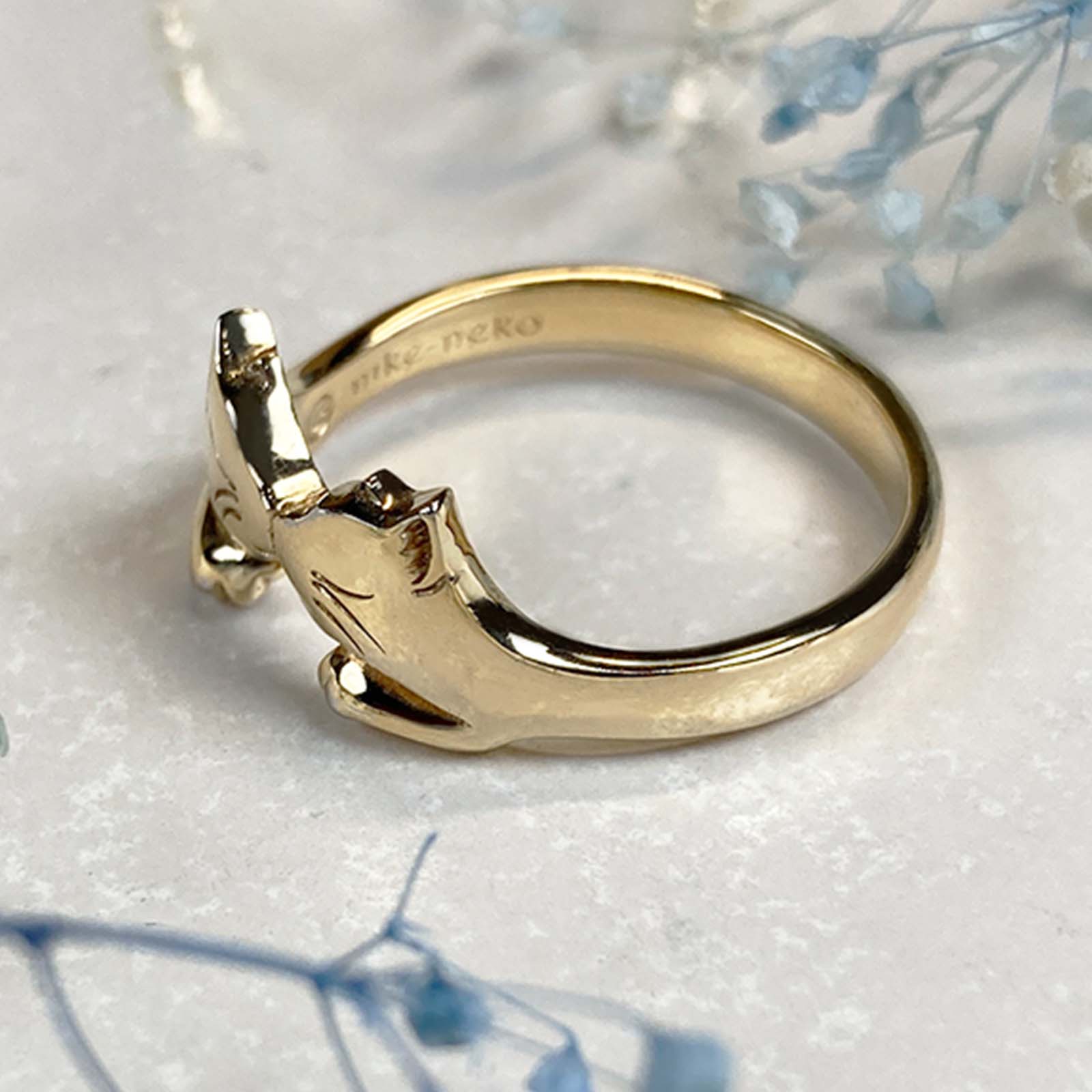 鼻でKISSする猫リング｜指先で触れる距離のシルバーアクセサリー（silver925）の画像