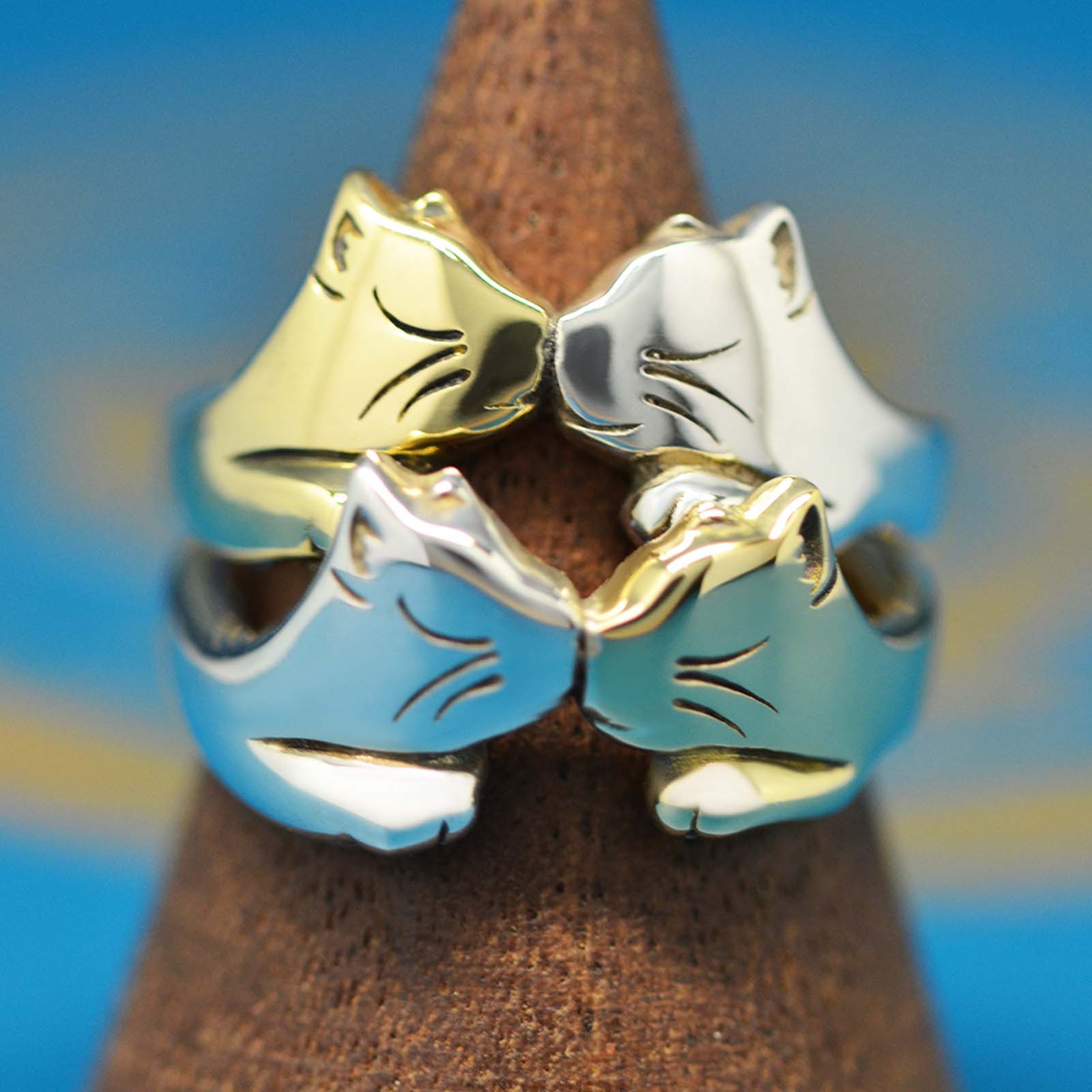 鼻でKISSする猫リング｜指先で触れる距離のシルバーアクセサリー（silver925）の画像