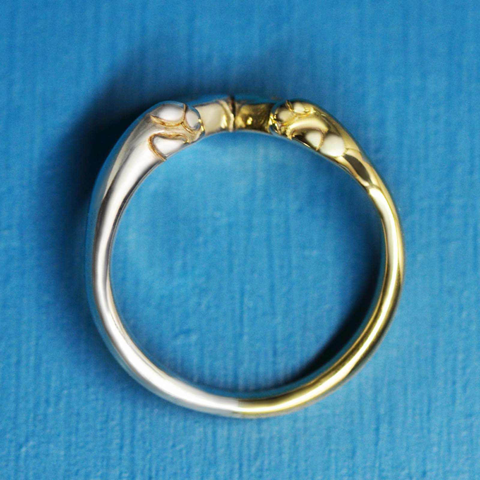 鼻でKISSする猫リング｜指先で触れる距離のシルバーアクセサリー（silver925）の画像