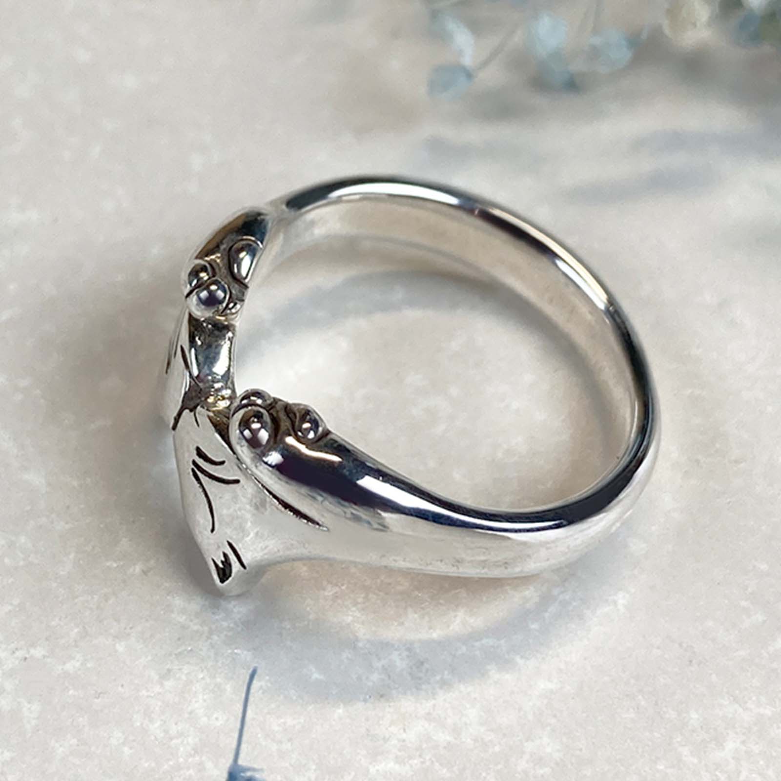 鼻でKISSする猫リング｜指先で触れる距離のシルバーアクセサリー（silver925）の画像