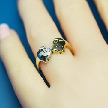 鼻でKISSする猫リング｜指先で触れる距離のシルバーアクセサリー（silver925）の画像
