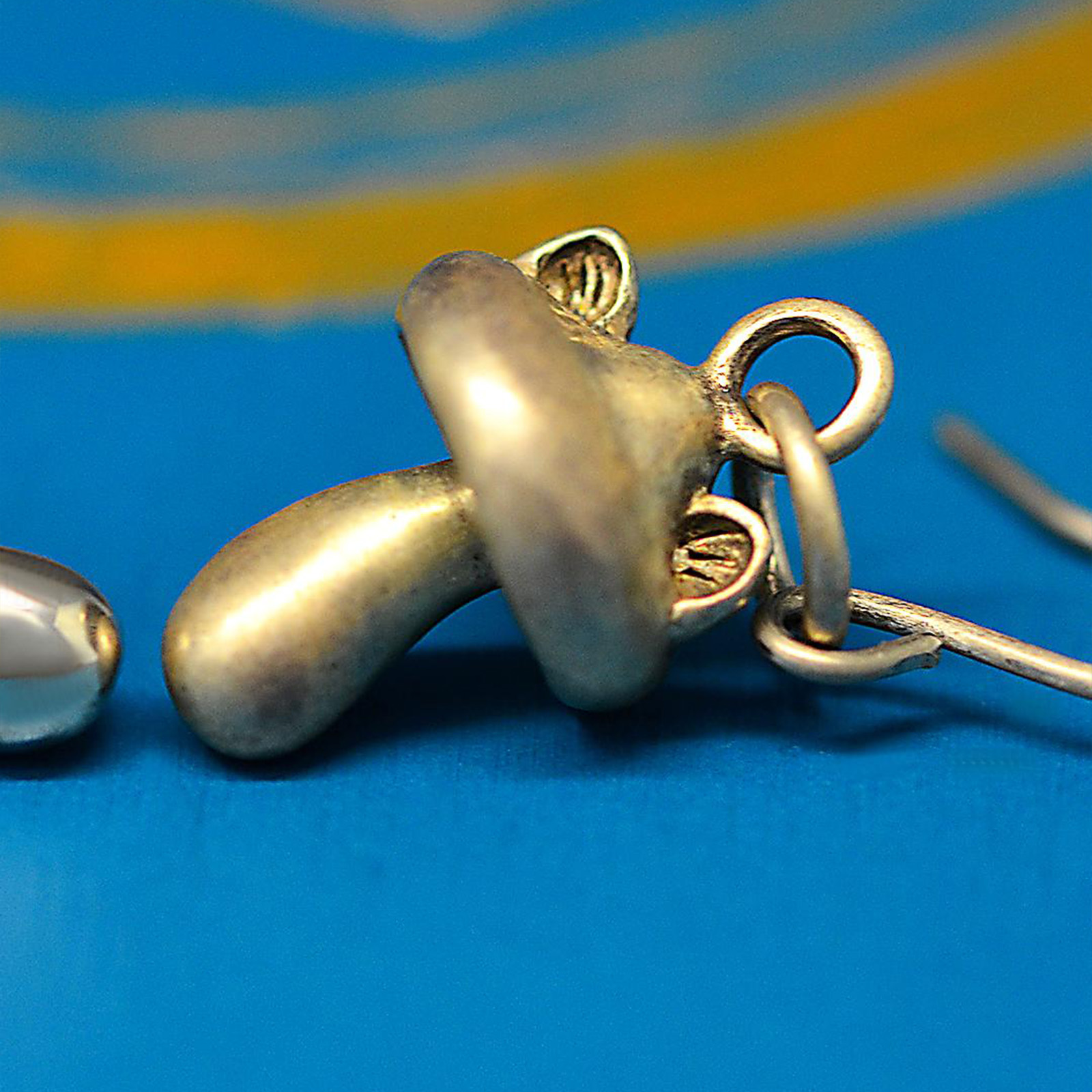 きのこ猫 ピアスチャーム｜silver925・真鍮｜猫好きのためのハンドメイドアクセサリーの画像