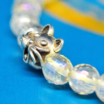 ８ｍｍの猫顔と６mmオーロラ水晶ブレスレットの画像