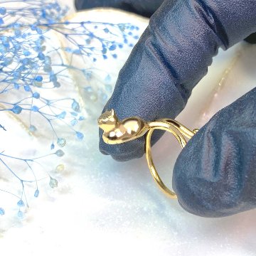 指の上で寝ちゃう香箱猫リング（フリーサイズ）の画像